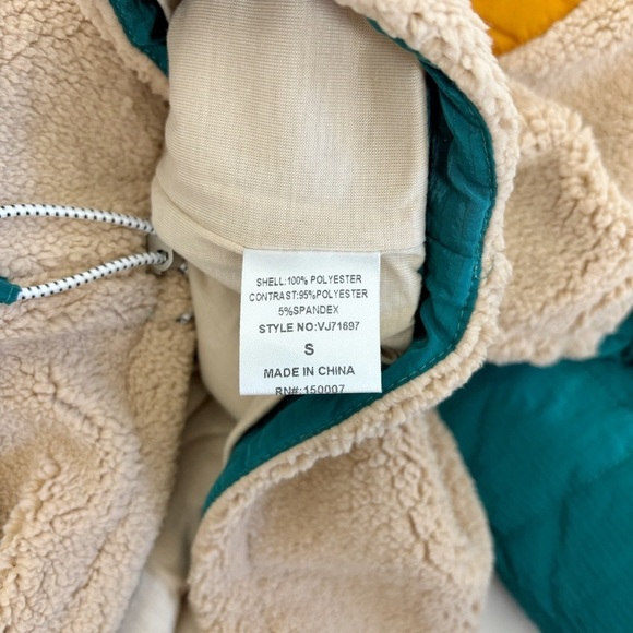 Sherpa Fleece Quilted Puffer Sleeve Cropped Half Zip Pullover Jacket Beige Combo - Picture 10 of 10